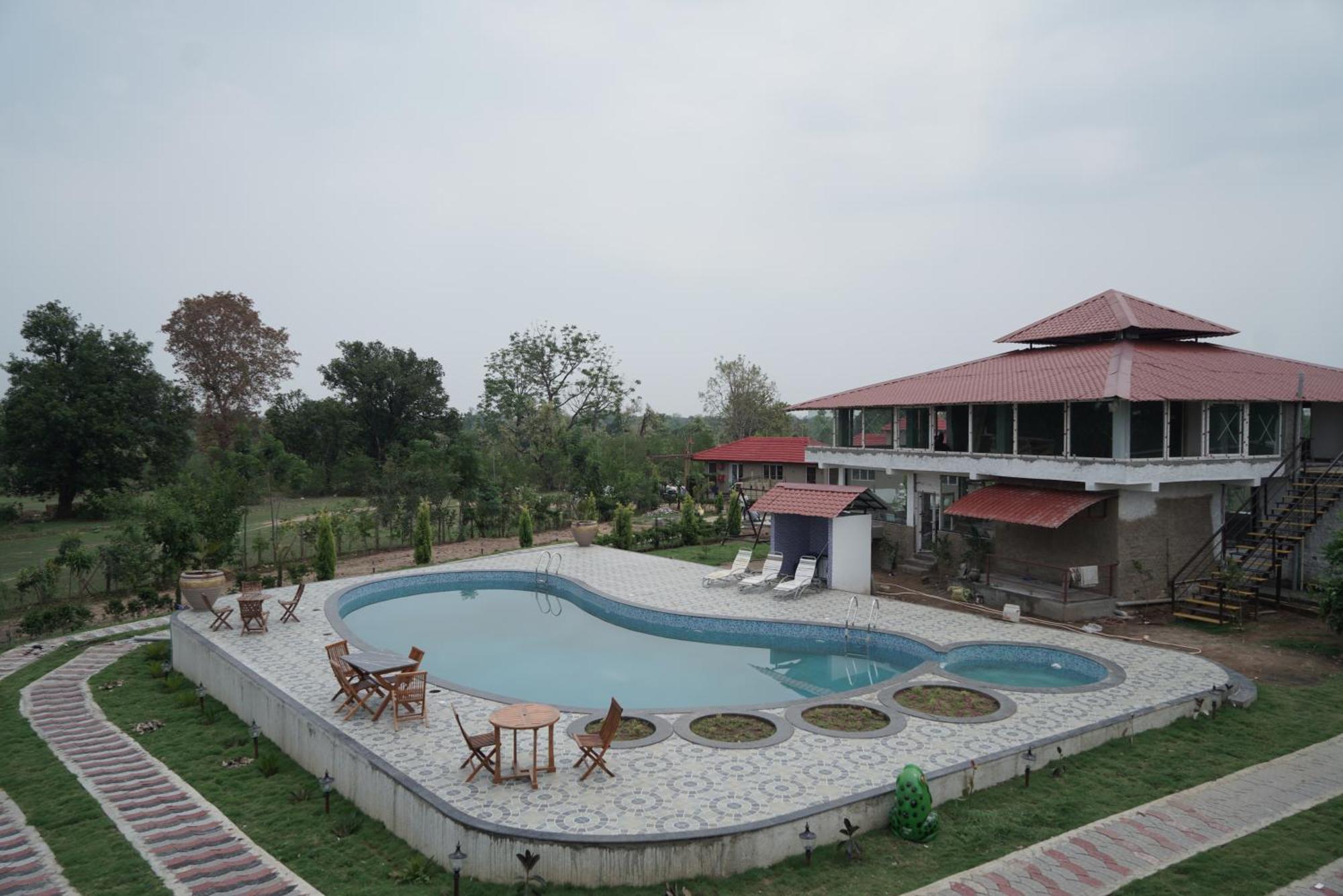 Tiger Sanskriti Resort Khawasa Bagian luar foto